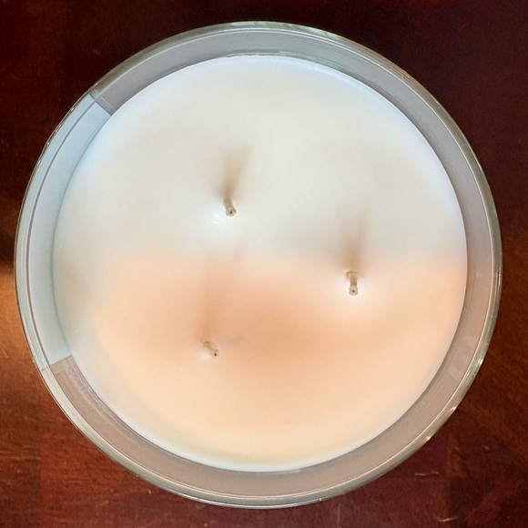 Set of 2, Bath & Body Works, Eucalyptus Spearmint Stress Relief 3 Wick Candle - Picture 2 of 5